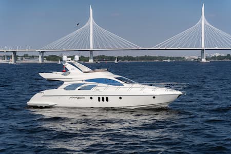 Azimut-55-Pearl-yacht