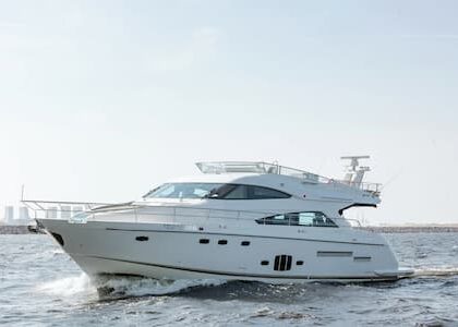 Fairline-Squadron-65 Fairline-Squadron-65-yacht