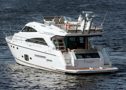 Fairline-Squadron-65_1 Fairline-Squadron-65-yacht_1