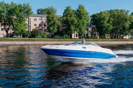 Friday_2 Friday-Boat_2